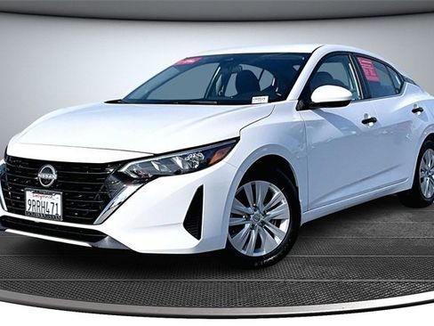 Certified 2025 Nissan Sentra S image 3