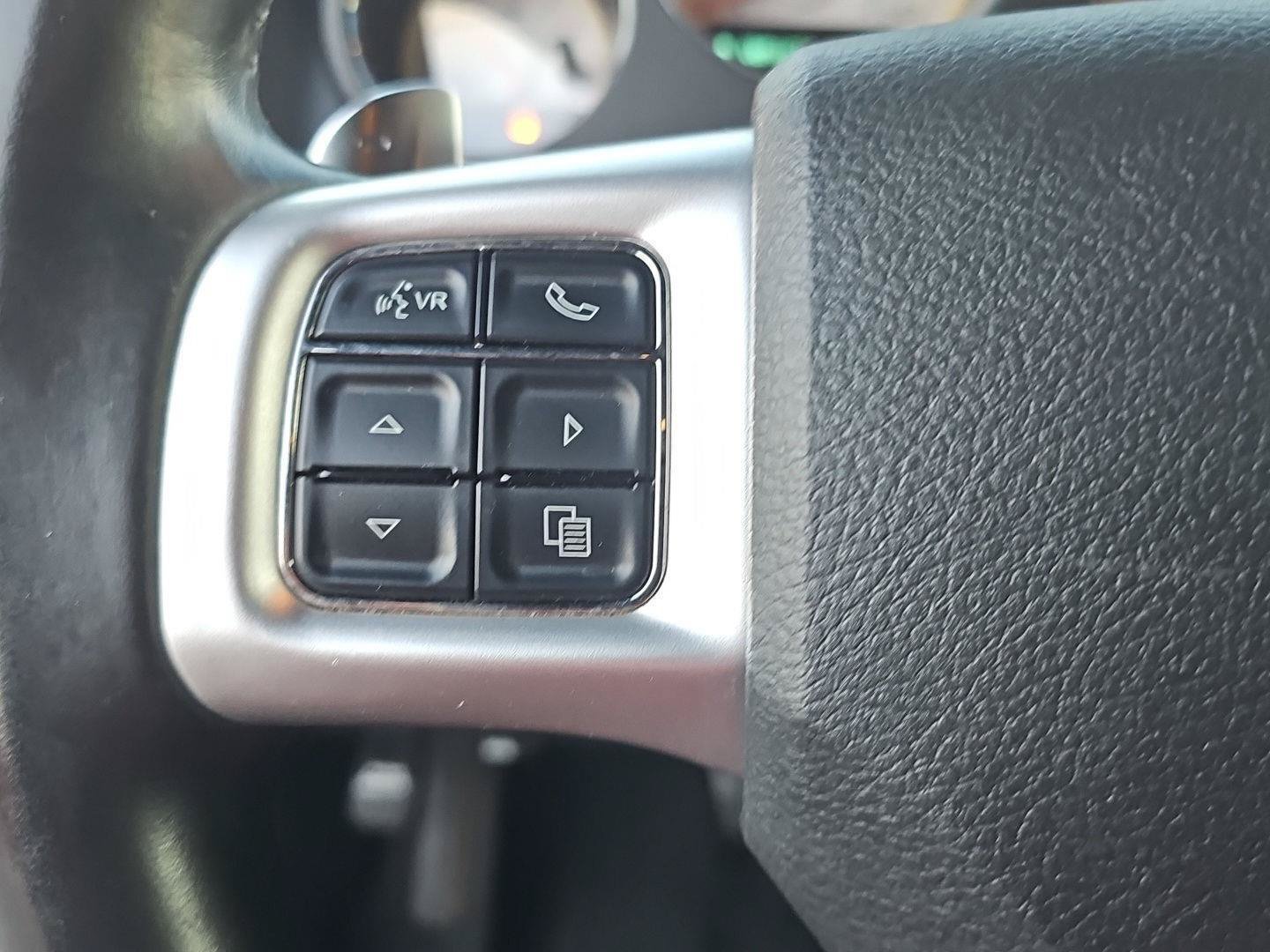 Used 2013 Dodge Challenger SXT RWD image 15