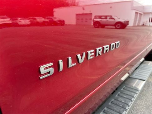 Used 2018 Chevrolet Silverado 1500 LT w/ LPO, Street Package image 29