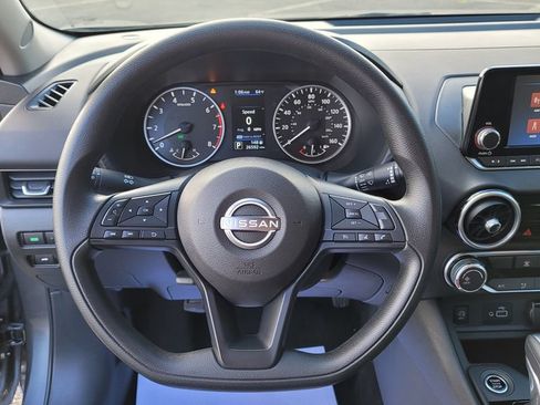 Used 2025 Nissan Sentra S FWD image 20