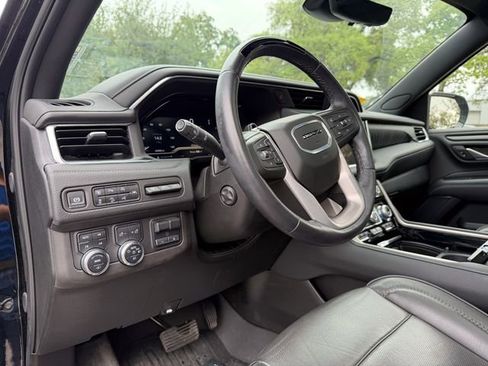 Used 2024 GMC Yukon Denali w/ Denali Reserve Package AWD/4WD image 8