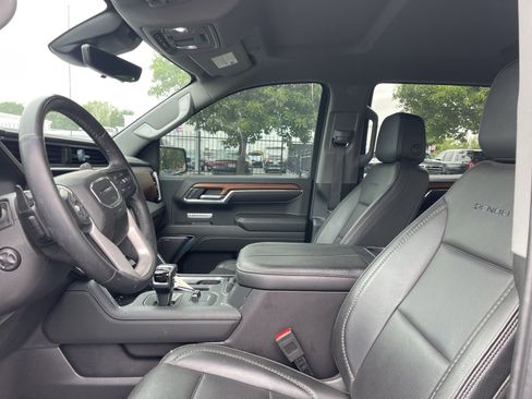Used 2023 GMC Sierra 1500 Denali w/ Technology Package AWD/4WD image 5