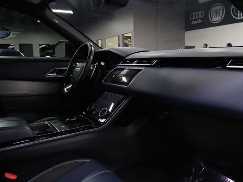 Used 2019 Land Rover Range Rover Velar R-Dynamic SE image 31