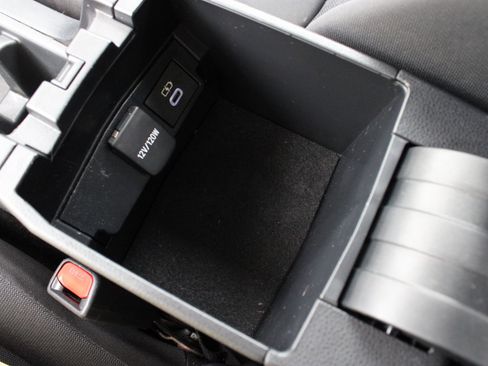 Used 2023 Toyota Corolla Cross LE image 38