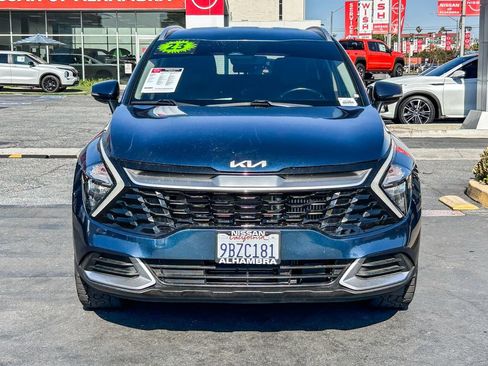 Used 2023 Kia Sportage EX AWD/4WD image 3