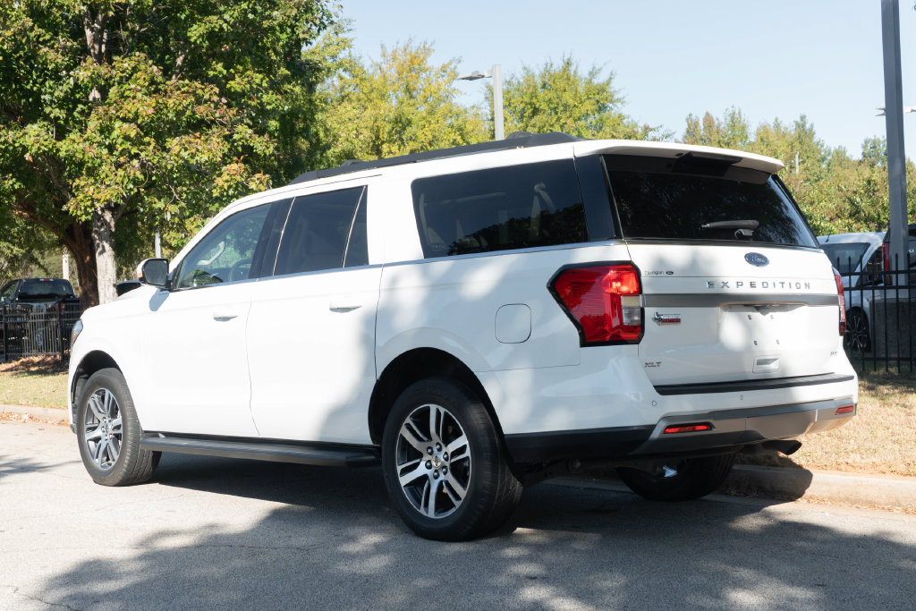 Used 2024 Ford Expedition Max XLT RWD image 16