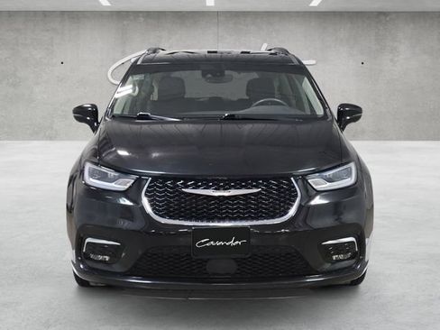 Used 2022 Chrysler Pacifica Touring-L FWD image 18