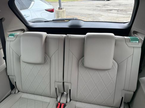 Used 2024 Volkswagen Atlas SEL Premium R-Line image 23