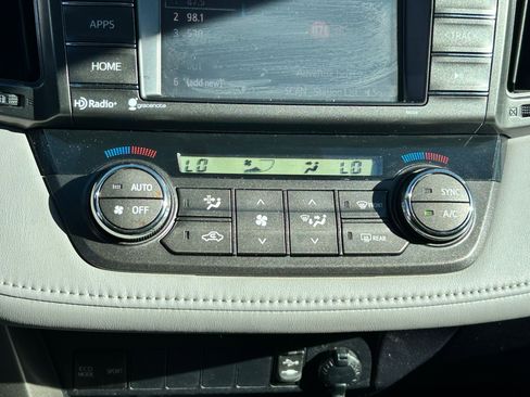 Used 2015 Toyota RAV4 XLE image 21