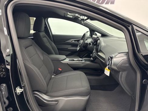 New 2026 Chevrolet Equinox EV LT image 29