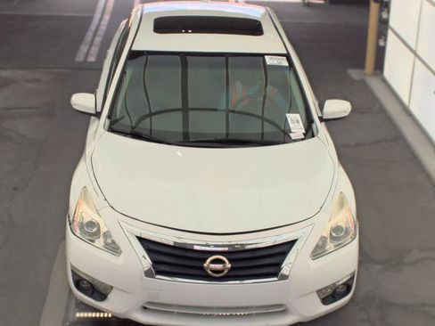 Used 2015 Nissan Altima 2.5 SL w/ Technology Package FWD image 2
