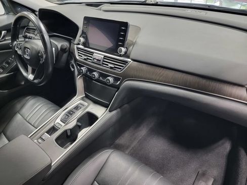 Used 2021 Honda Accord Touring image 17