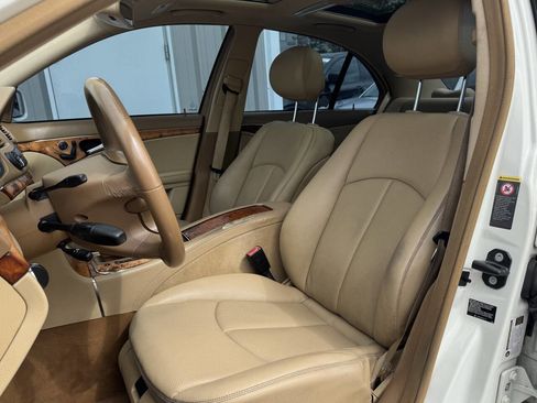 Used 2008 Mercedes-Benz E 350 Sedan image 7
