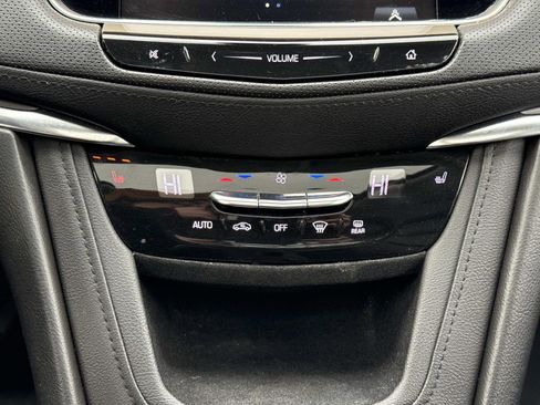 Used 2019 Cadillac XT5 Luxury image 12