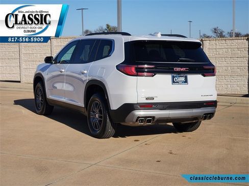 Used 2025 GMC Acadia Elevation image 7