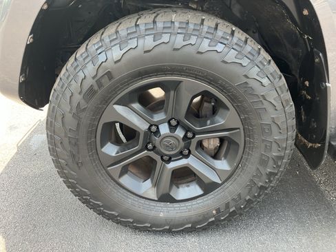 Used 2016 Toyota 4Runner SR5 Premium AWD/4WD image 11