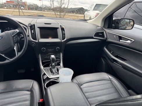 Used 2018 Ford Edge SEL w/ Equipment Group 201A image 16