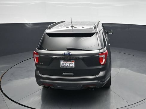 Used 2018 Ford Explorer XLT w/ Equipment Group 202A FWD image 40