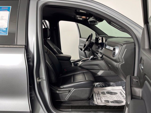 Used 2024 Chevrolet Colorado LT RWD image 39