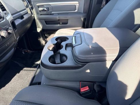 Used 2019 RAM 1500 Classic SLT AWD/4WD image 14
