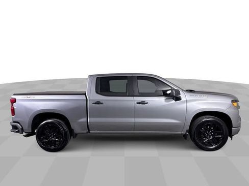Used 2023 Chevrolet Silverado 1500 Custom image 9