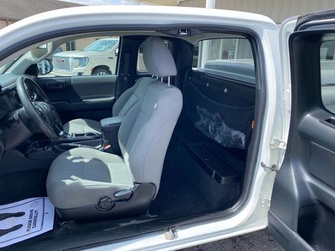 Used 2021 Toyota Tacoma SR RWD image 16