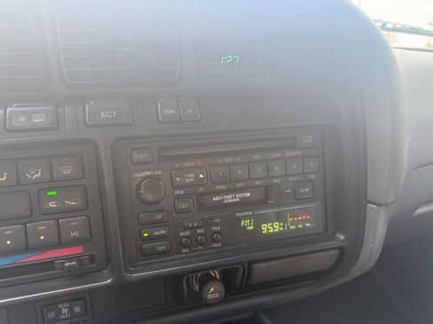 Used 1993 Toyota Land Cruiser image 76