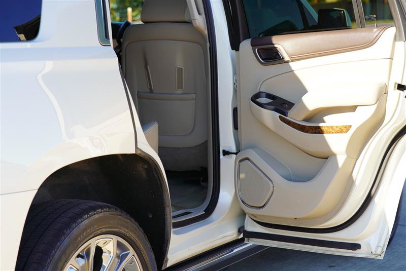 Used 2015 GMC Yukon Denali w/ Premium Package AWD/4WD image 95