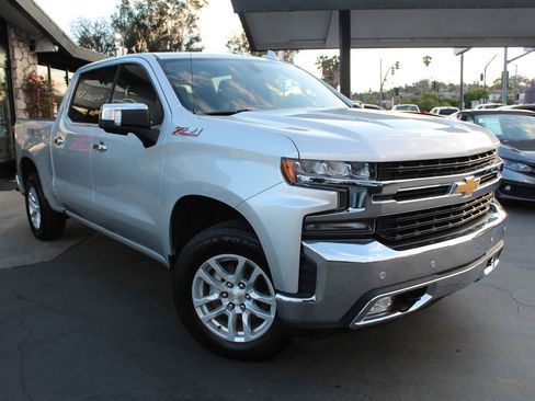Used 2019 Chevrolet Silverado 1500 LTZ w/ LTZ Plus Package AWD/4WD image 7