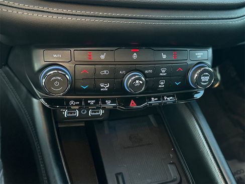 Used 2021 Dodge Durango GT image 30