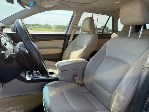 Used 2017 Subaru Outback 2.5i Limited AWD/4WD image 13