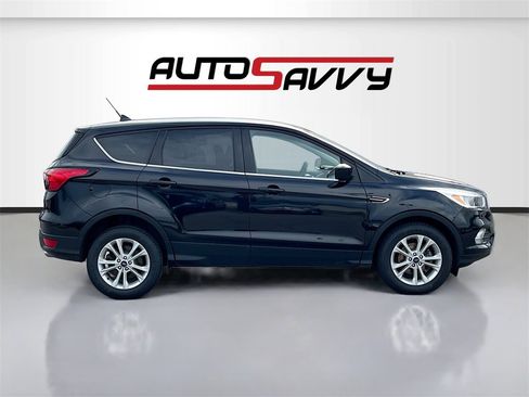 Used 2019 Ford Escape SE image 8