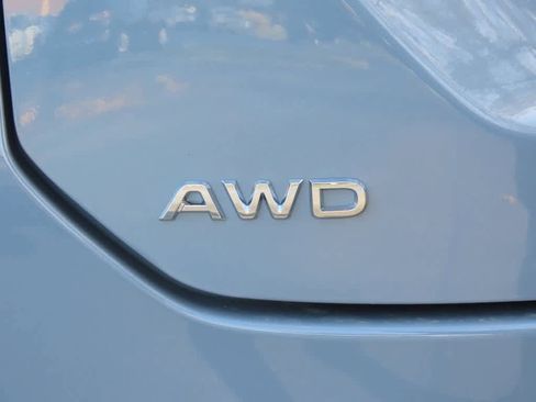 New 2025 Honda Pilot Touring image 9