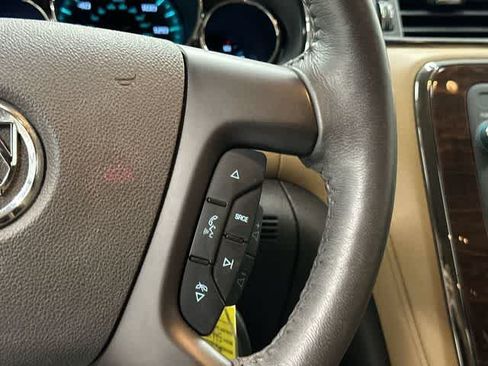 Used 2015 Buick Enclave Leather FWD image 18