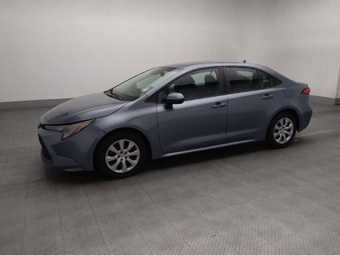 Used 2021 Toyota Corolla LE FWD image 2