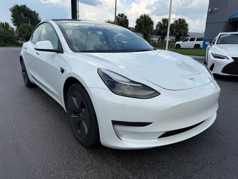 Used 2023 Tesla Model 3 Standard Range RWD image 3