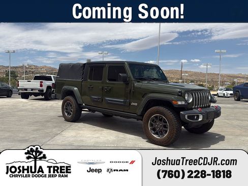 Used 2022 Jeep Gladiator Overland w/ Popular Equipment Package AWD/4WD image 1