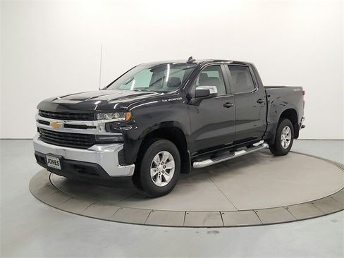 Used 2022 Chevrolet Silverado 1500 LT image 3