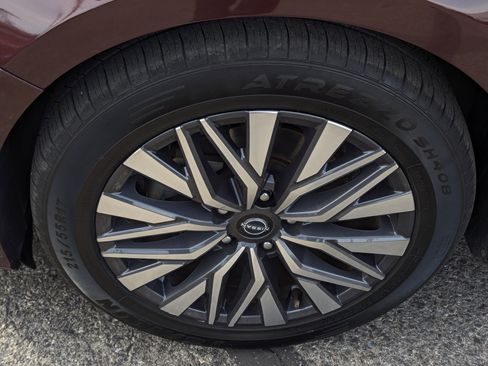 Used 2023 Nissan Altima 2.5 SV image 6