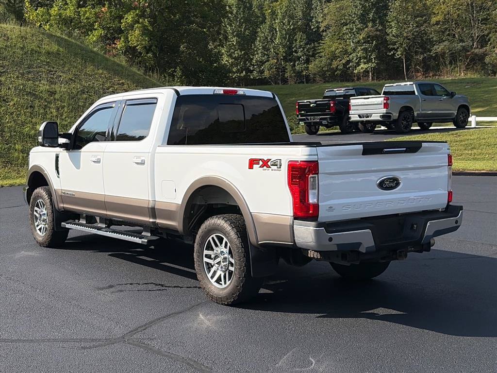 Used 2018 Ford F250 Lariat w/ Lariat Value Package AWD/4WD image 3