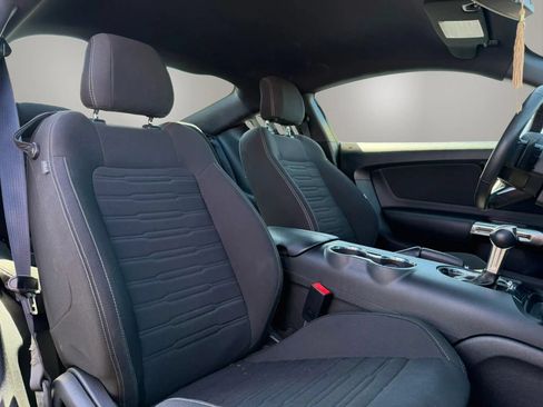 Used 2015 Ford Mustang GT RWD image 15