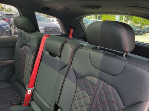 New 2026 Audi SQ7 Prestige AWD/4WD image 26