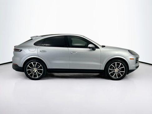 Used 2024 Porsche Cayenne Coupe AWD/4WD image 4