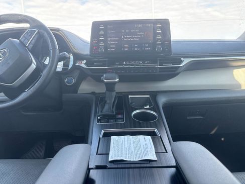 Certified 2023 Toyota Sienna Limited image 19