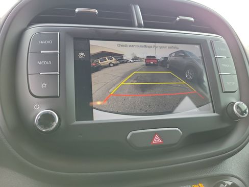 Used 2025 Kia Soul LX w/ LX Technology Package image 27