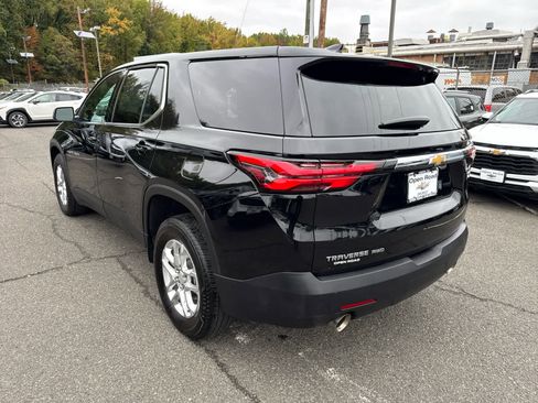 Used 2023 Chevrolet Traverse LS image 6