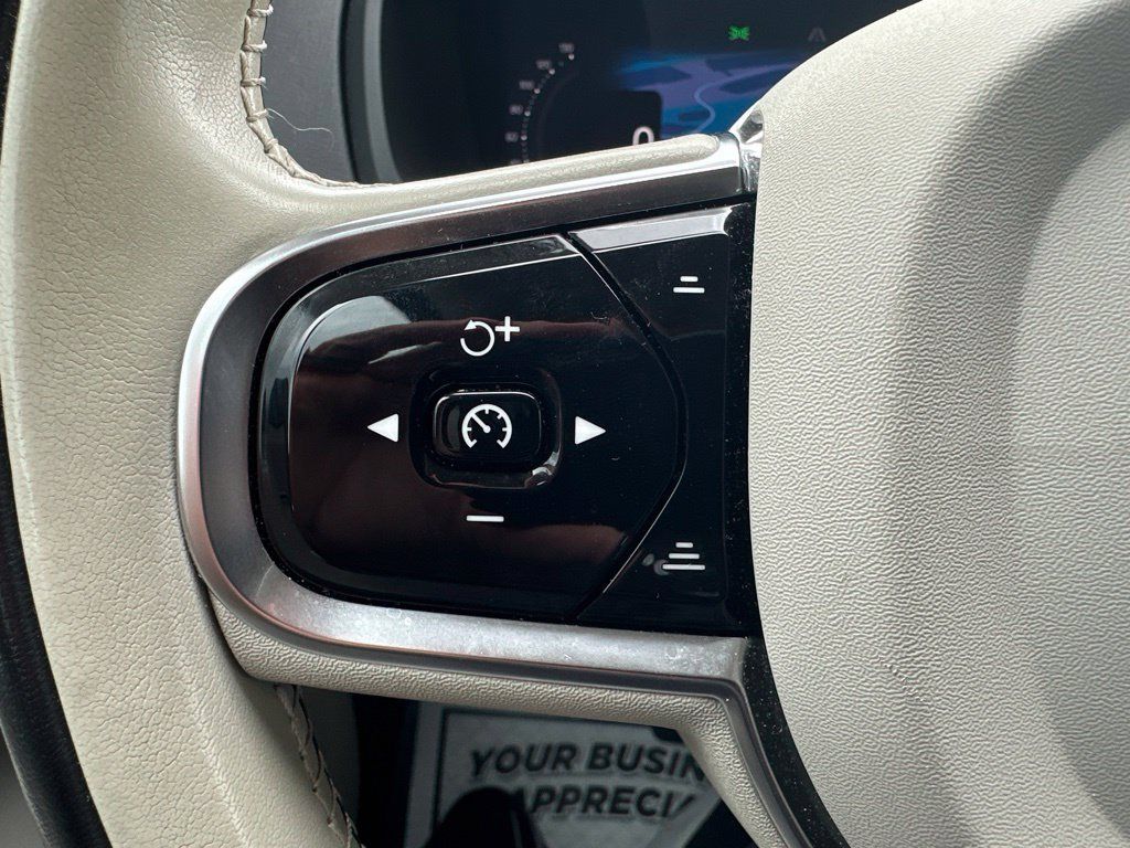 Certified 2023 Volvo XC90 B6 Plus w/ Protection Package Premier AWD/4WD image 24