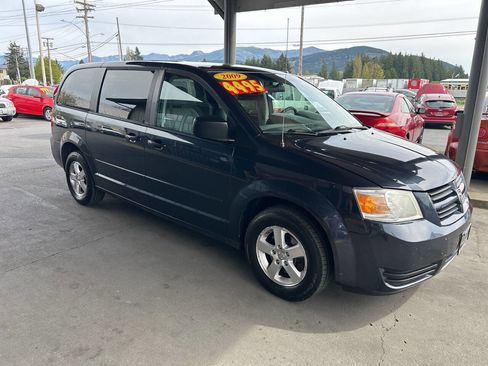 Used 2009 Dodge Grand Caravan SE image 3