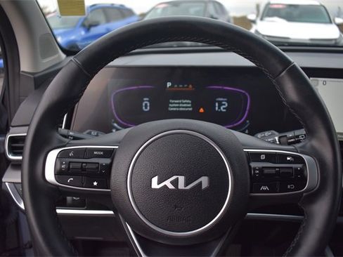Certified 2025 Kia Sportage EX image 31