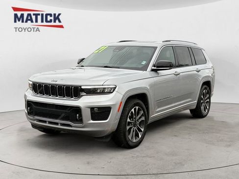 Used 2021 Jeep Grand Cherokee L Overland w/ Luxury Tech Group IV AWD/4WD image 3